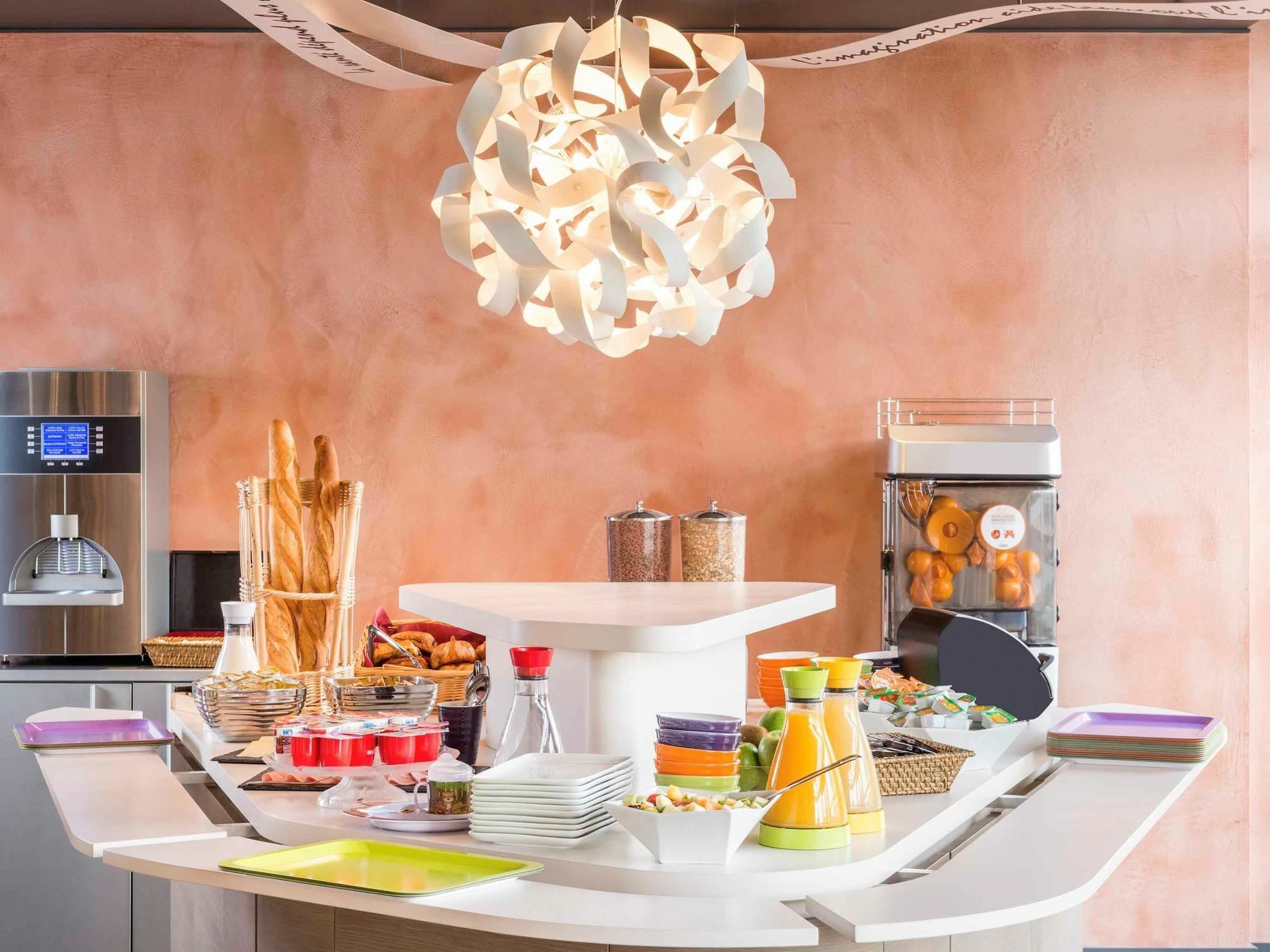 Ibis Styles Centre Hotel 3*